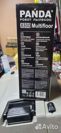 Чёрный робот пылесос panda