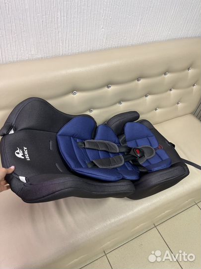 Автокресло + бустер 9-36 кг новое