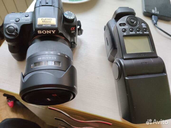 Фотоаппарат Sony SLT-A37 + Вспышка