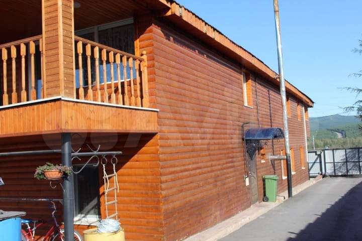 Дом 294,5 м² на участке 12,8 сот.