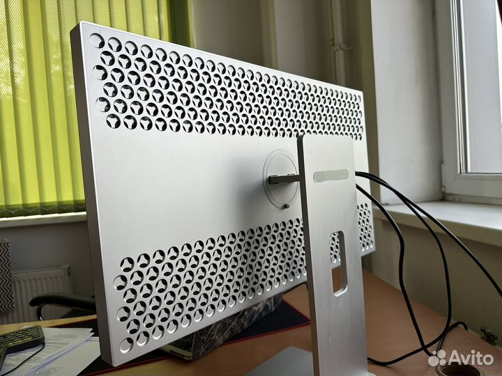 Монитор 5K Kuycon (Копия Apple Studio Display)