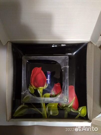 Набор: 6 тарелок квадратных,1 блюдо фирмы Arсofam