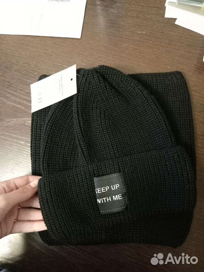 Новая зимняя шапка с шарфиком