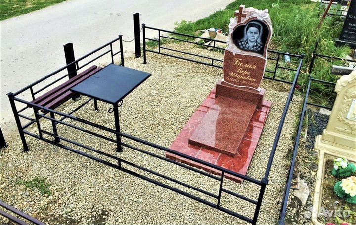 Бюджетные памятники из гранита и мрамора