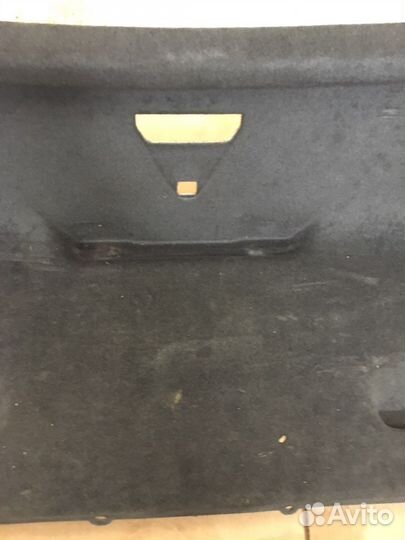 Обшивка крышки багажника Volkswagen Phaeton(1839)
