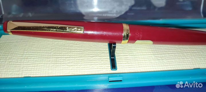 Перьевая ручка pilot