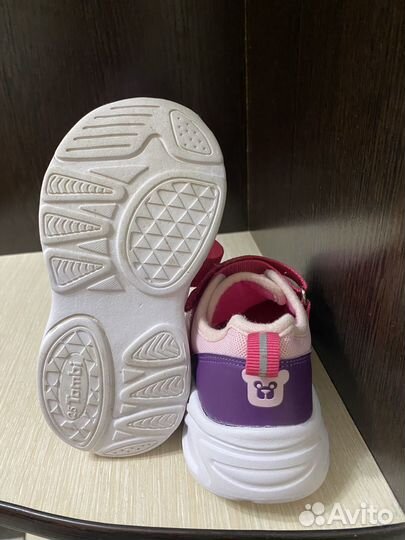 Кроссовки для девочки