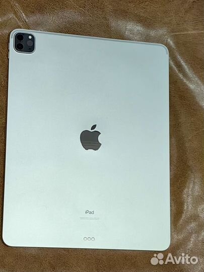 Apple iPad pro 12.9 gen 4 (128 Gb)