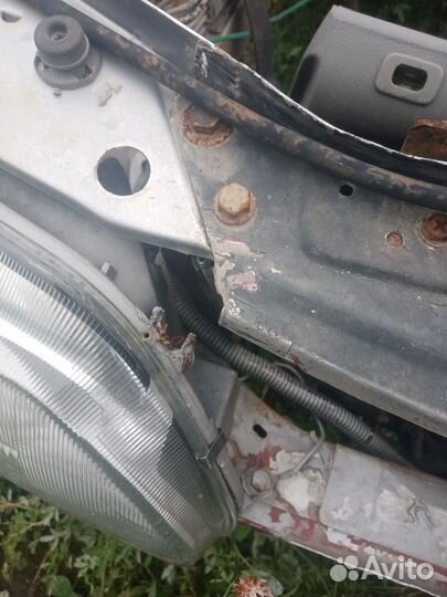 Фара передняя Renault Megane 1