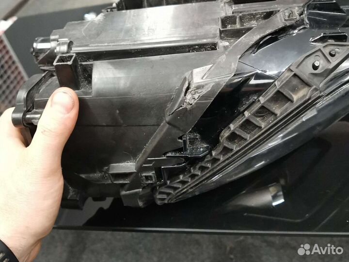 Фара левая Audi Q7