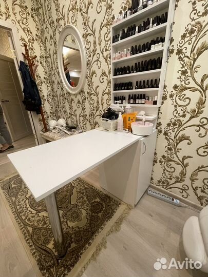 Стол для маникюра б/у