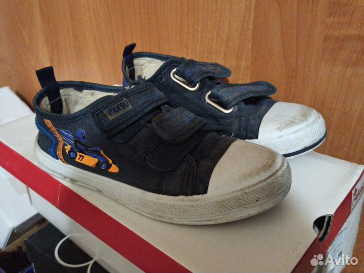 Детские ботинки