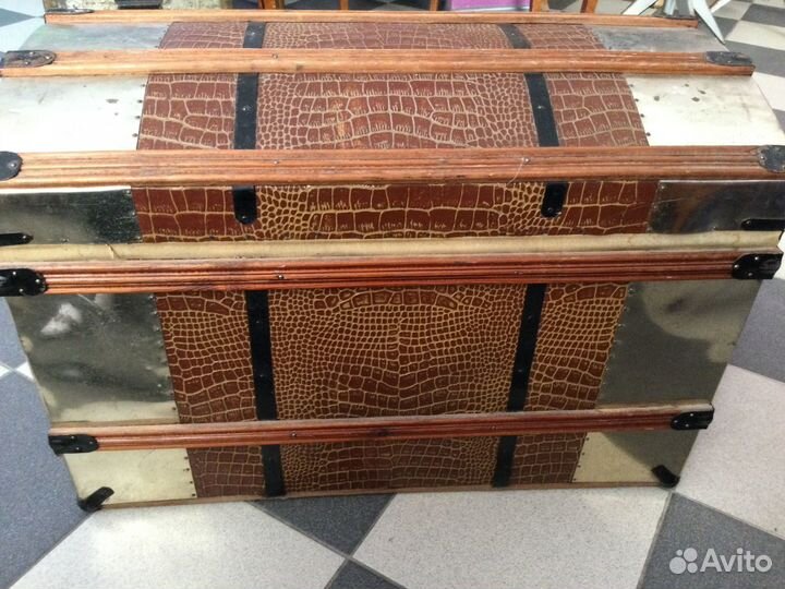 Антикварный сундук 1920-е годы