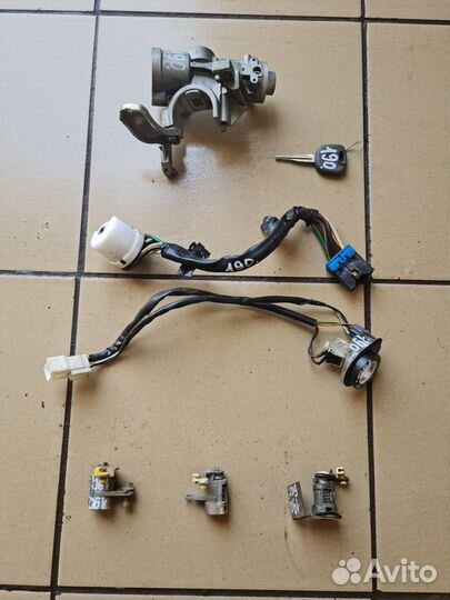 Замок зажигания в сборе Kia Spectra