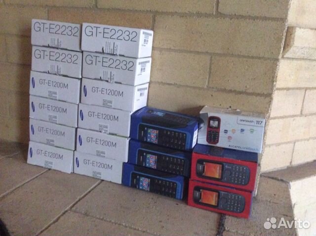 Коробки от сотовых телефонов