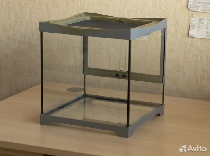 Террариум для рептилий, амфибий и насекомых