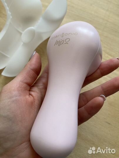 Щетка для очищения кожи Clarisonic Mia 2