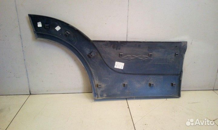 Молдинг двери задней левой Chevrolet Niva