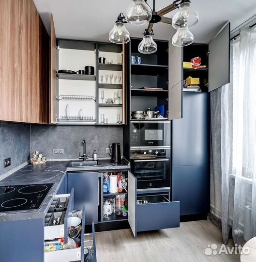 Кухня угловая на заказ.мдф фасады