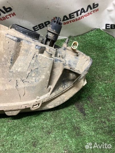 Фара передняя правая Renault Logan седан 1.4