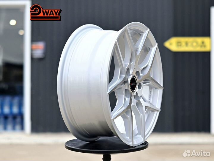 R15 Vossen HF-5 Стиль 6.5J ET38 4*100/114.3 (RV59)