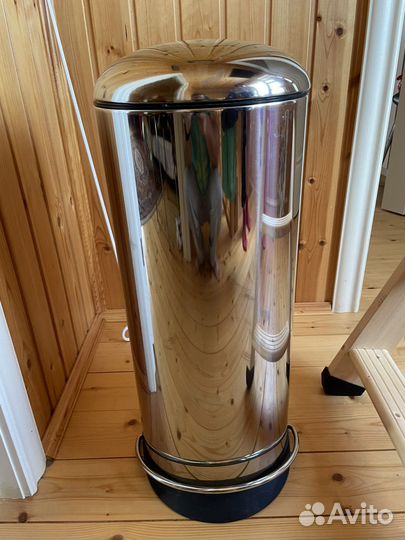 Мусорное ведро с контейнером