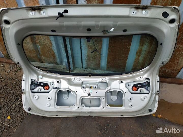 Крышка багажника Kia Rio 3