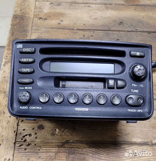Toyota Funcargo, штатная магнитола