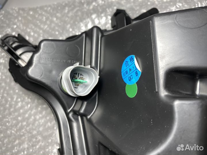 Фара противотуманная Кия Рио Rio правая 922024Y500