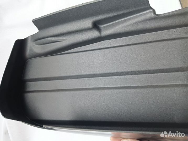 Заглушка бампера правая BMW X5 E70 51748048772