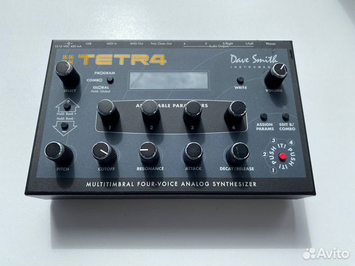 2 аналоговых синтезатора DSI Tetra