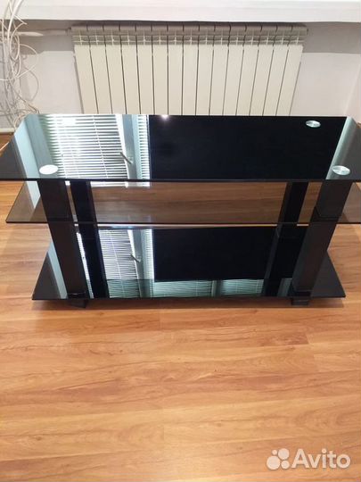 Стеклянная тумба