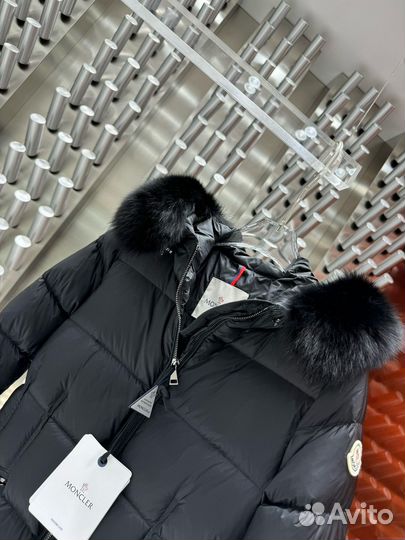 Пуховик Moncler