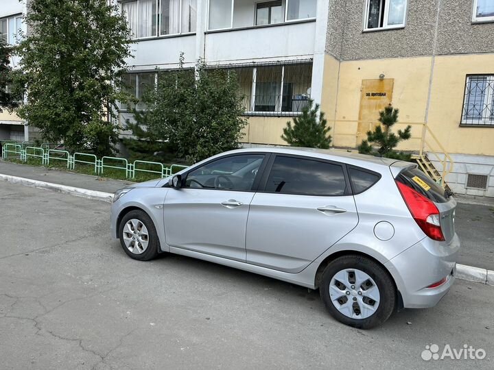 Hyundai Solaris 1.4 AT, 2015, 156 000 км