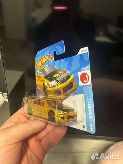 Машинки hotwheels