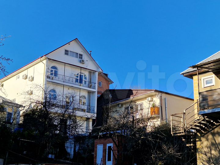 Дом 207 м² на участке 3 сот.