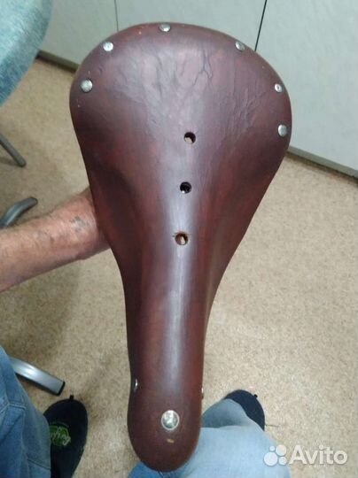 Седло кожаное. хвз Турист