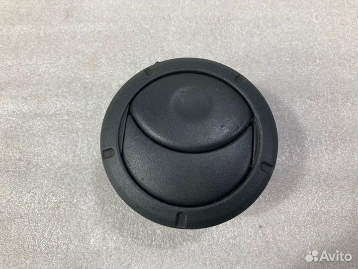 Дефлектор Renault Logan седан K7M 2011