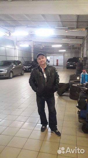 Водитель автомобиля всде