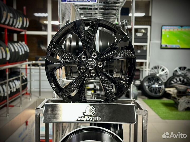 Диски литые R19 Ауди А8 новые