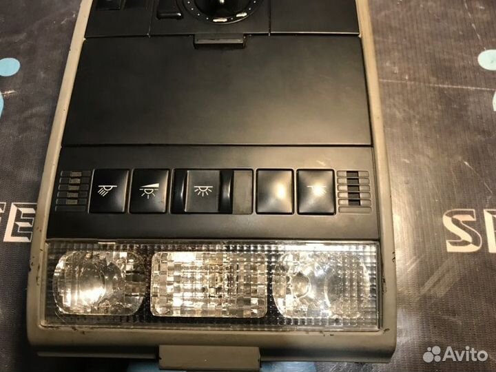 Плафон подсветки салона Porsche