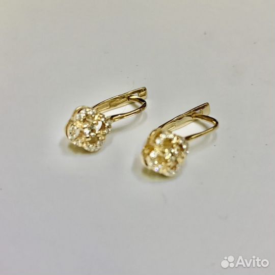 Золотые серьги с камнем