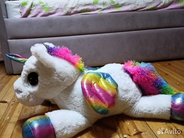 Единорог Б/У ростом пятилетней девочки