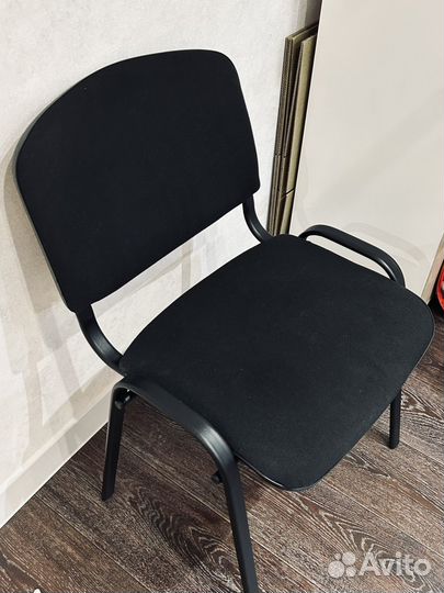 Офисный стул изо черный