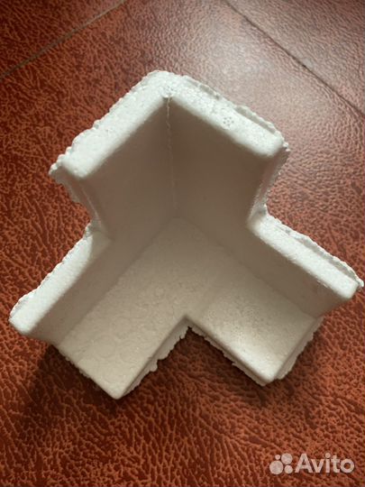 Защитный уголок ищ пенопласта, транспортировочный