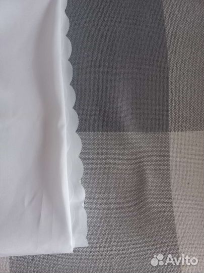 Скатерть белая с вышивкой + салфетки