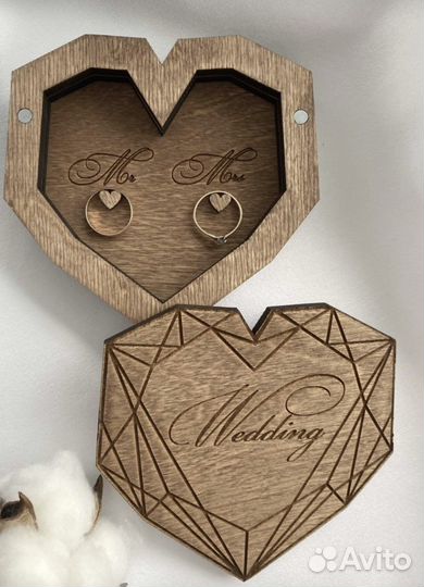 Свадебная шкатулка для обручальных колец