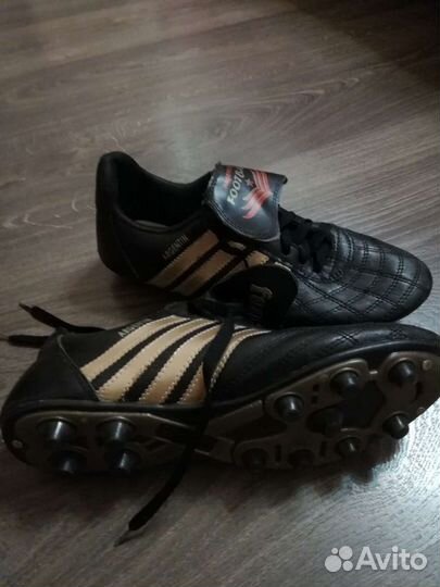 Футбольные бутсы