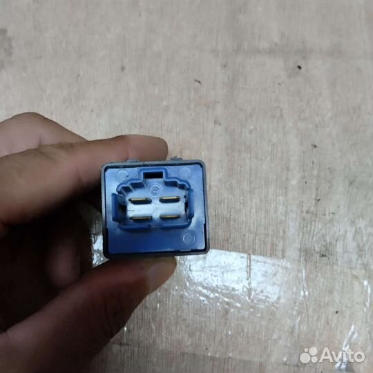 Kia Ceed 1 реле 3951027010