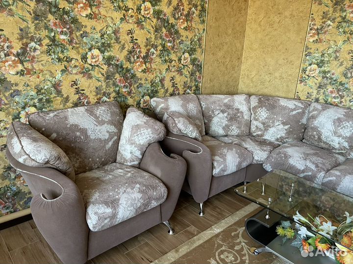 Набор мягкой мебели